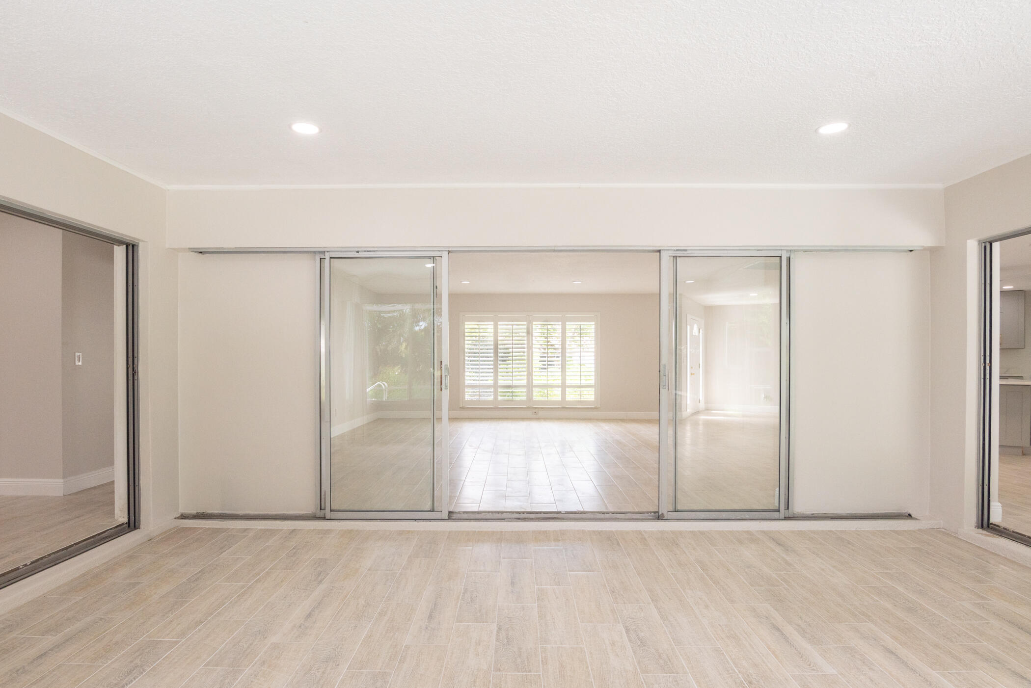 3441 Southeast Court Drive Stuart, FL 34997 - Photo 18 of 46 an empty room with window
