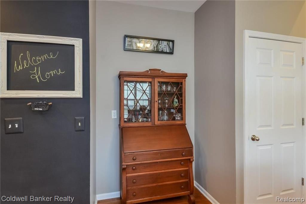 742 East Bluff Court Rochester Hills, MI 48306 - Photo 18 of 60