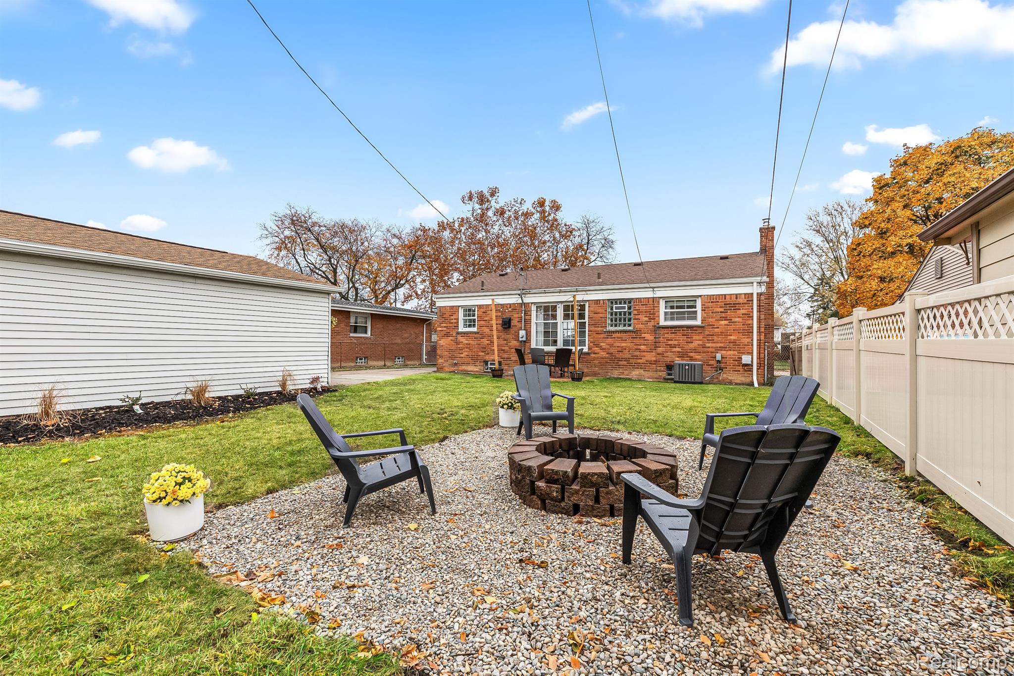 2942 Grange Road Trenton, MI 48183 - Photo 6 of 20 Gallery Image 6