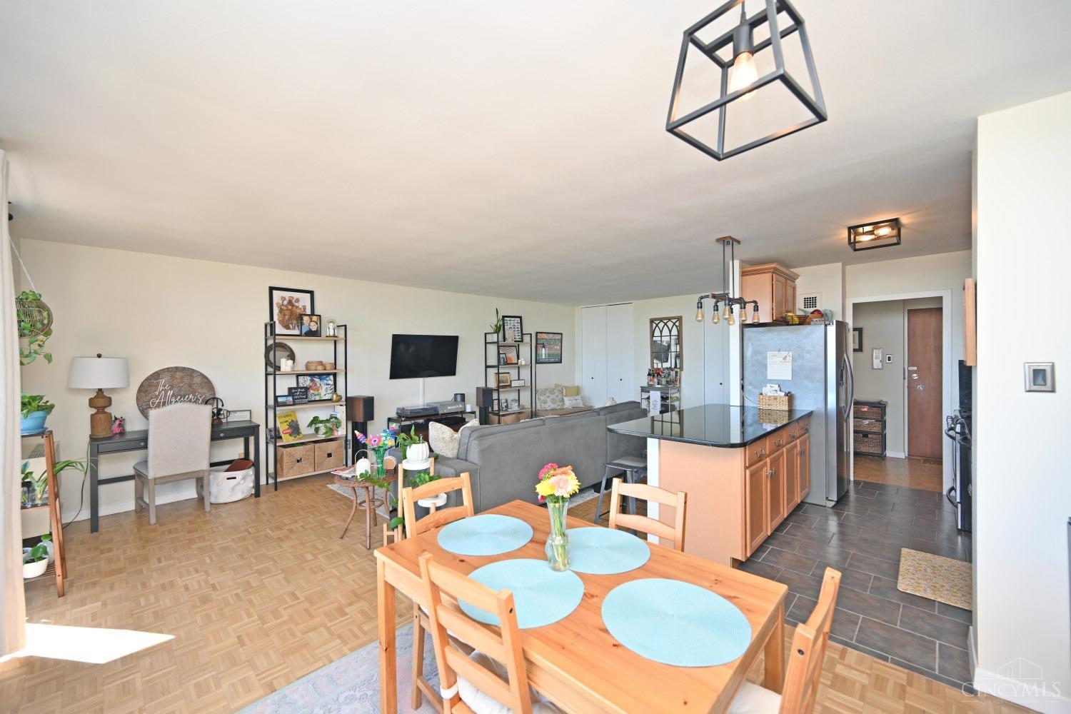 2324 Madison Road, Unit 1105 Cincinnati, OH 45208 - Photo 16 of 40 Gallery Image 16