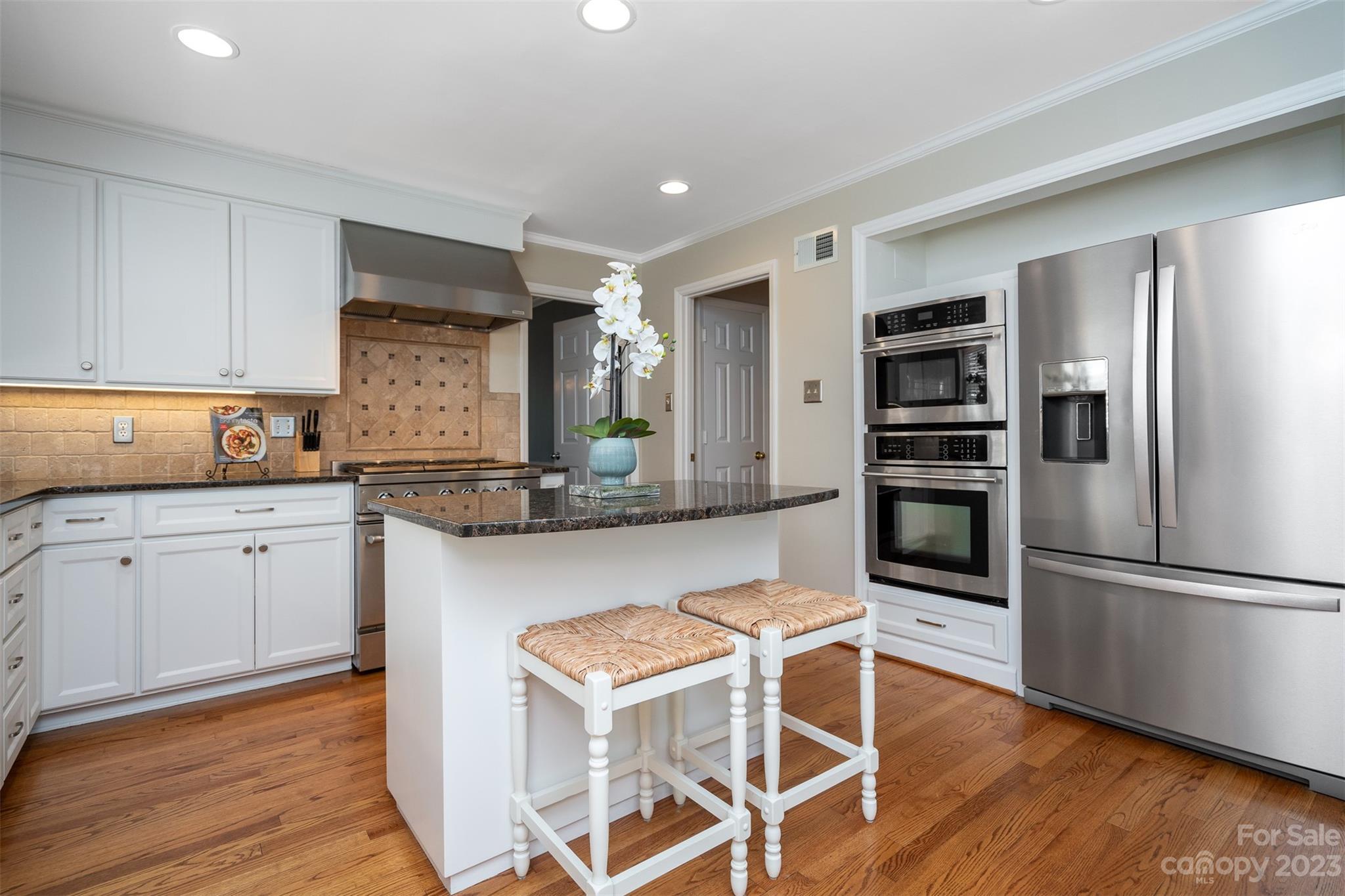 4525 Mullens Ford Road Charlotte, NC 28226 - Photo 6 of 38