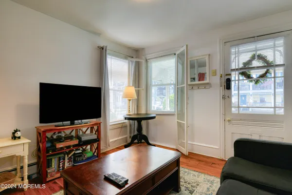 $1,750 | 19 Webb Avenue, Unit 1E, Ocean Grove, NJ 07756
