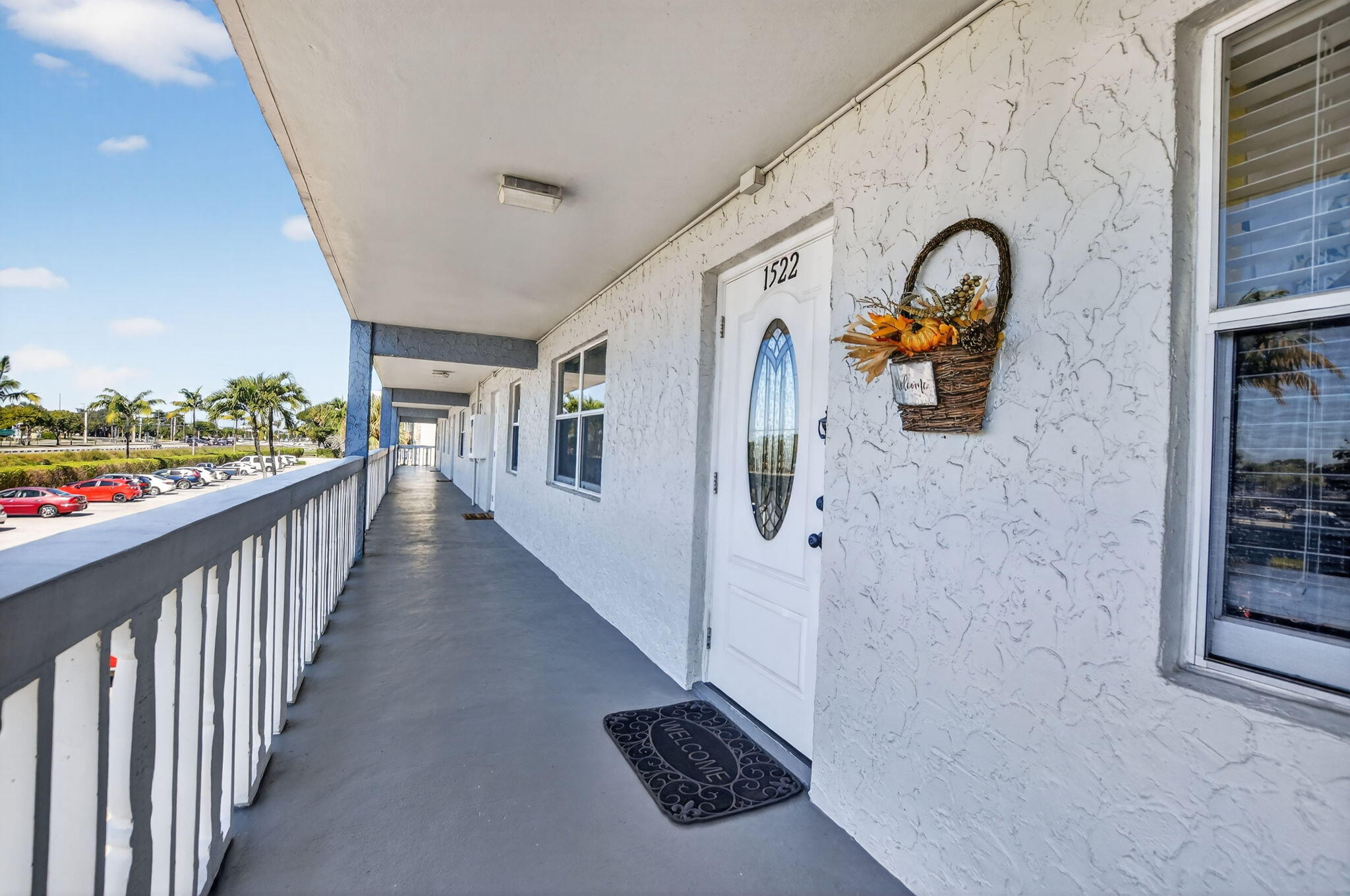 9880 Marina Boulevard, Unit 1522 Boca Raton, FL 33428 - Photo 29 of 52 a view of entryway and hall