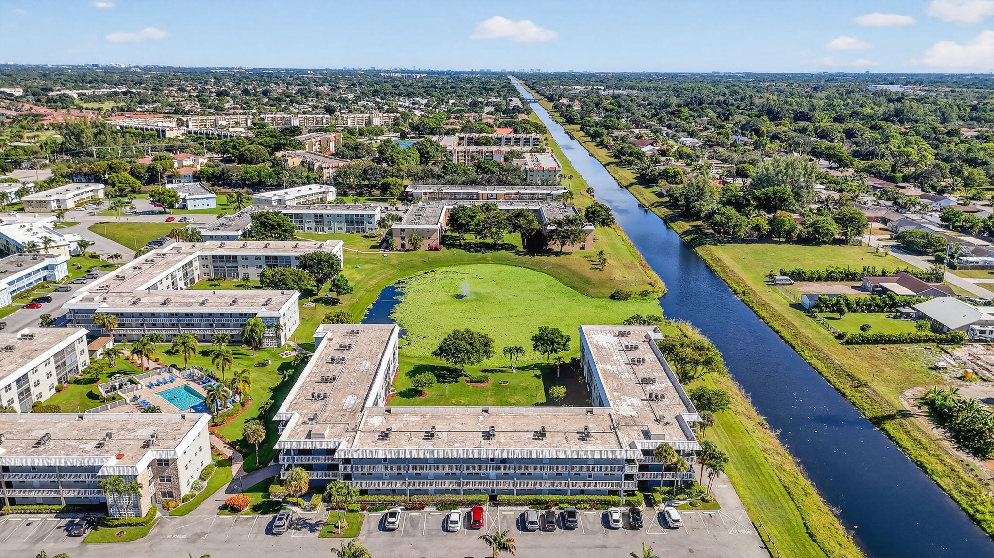 9880 Marina Boulevard, Unit 1522 Boca Raton, FL 33428 - Photo 34 of 52 34-web-or-mls-DJI_20251114012716_0105_D_