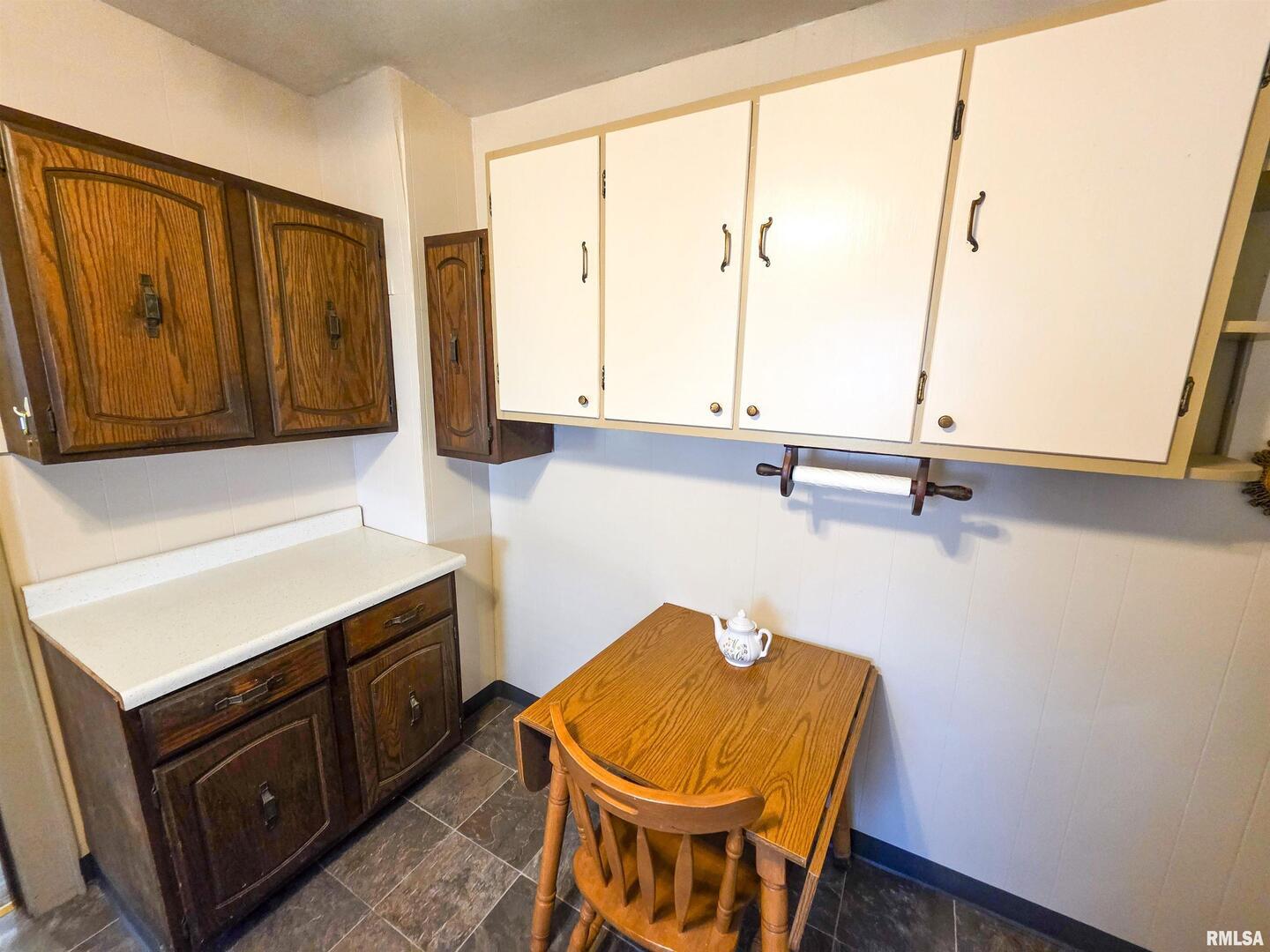 7847 Old Highway 50 Flora, IL 62839 - Photo 23 of 56