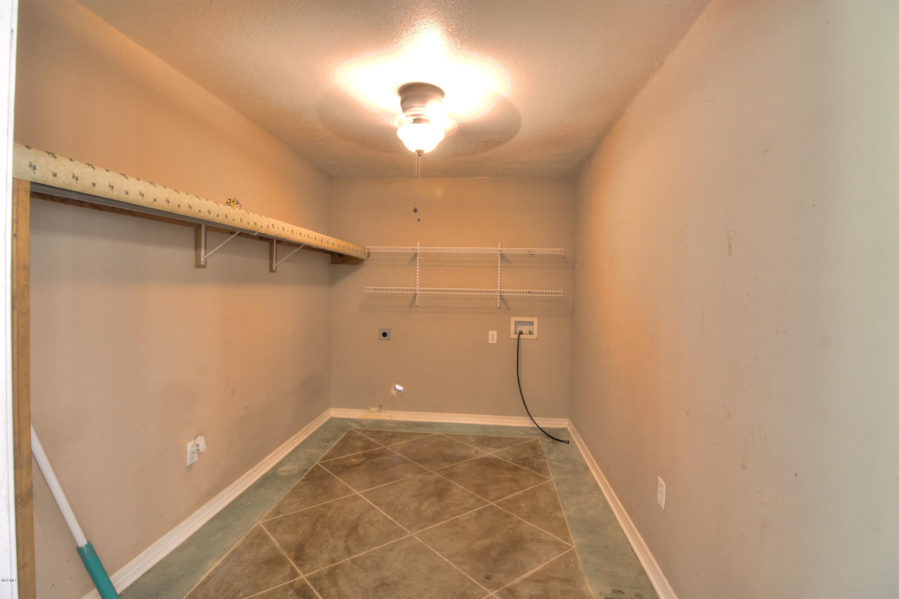 9107 Nannys Road Vancleave, MS 39565 - Photo 13 of 22 Laundry