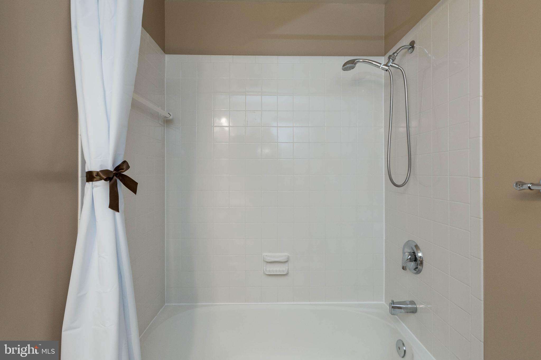 105 Applecreek Road Frederick, MD 21702 - Photo 16 of 45 Bathroom