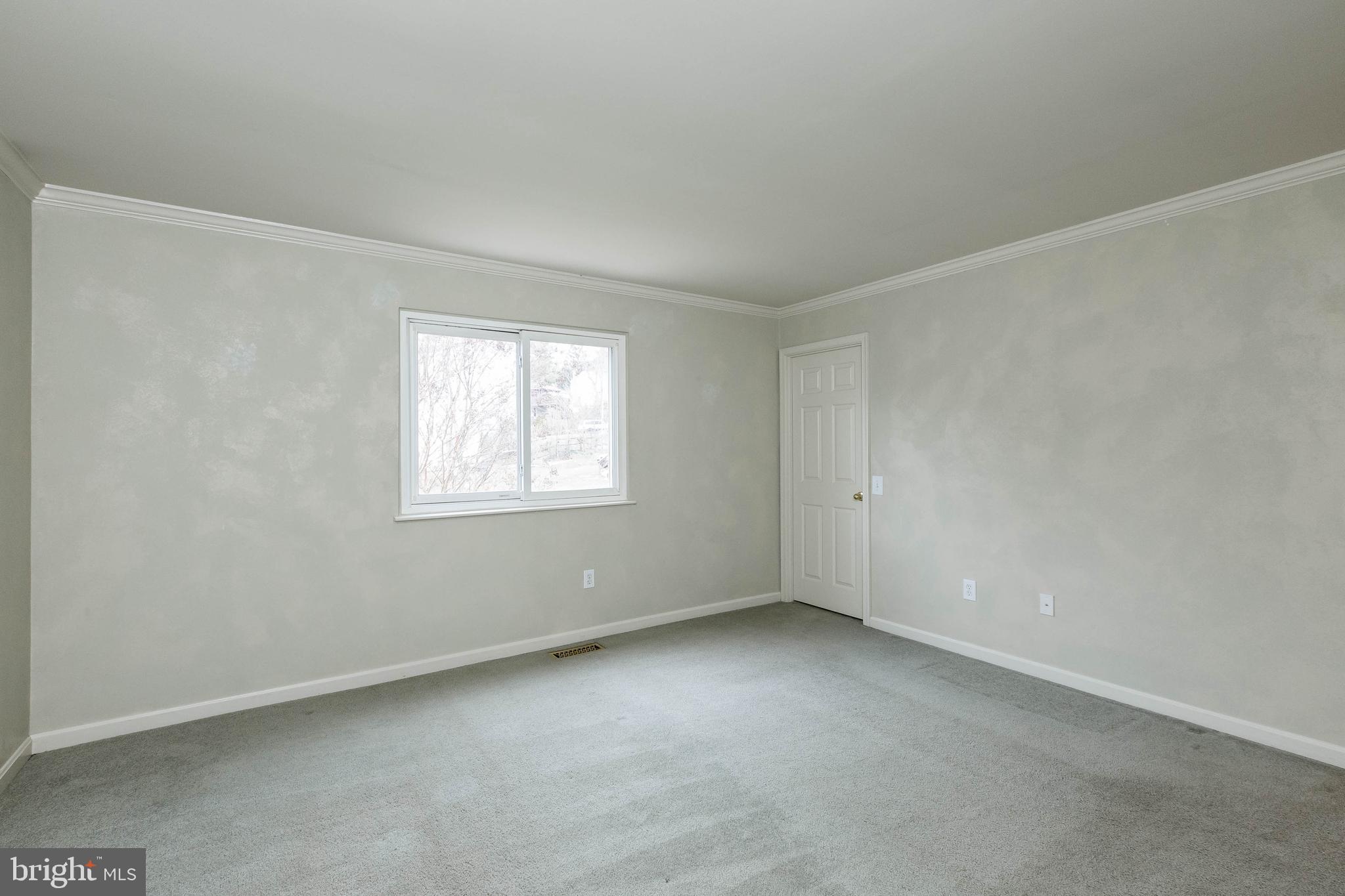 105 Applecreek Road Frederick, MD 21702 - Photo 18 of 45 Large Master Bedroom