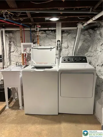 $274,900 | 1658 Dennis Street, Bethlehem, PA 18020