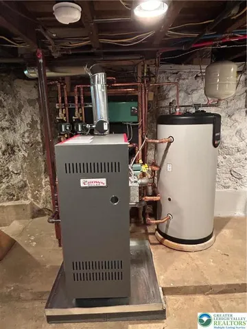 $274,900 | 1658 Dennis Street, Bethlehem, PA 18020