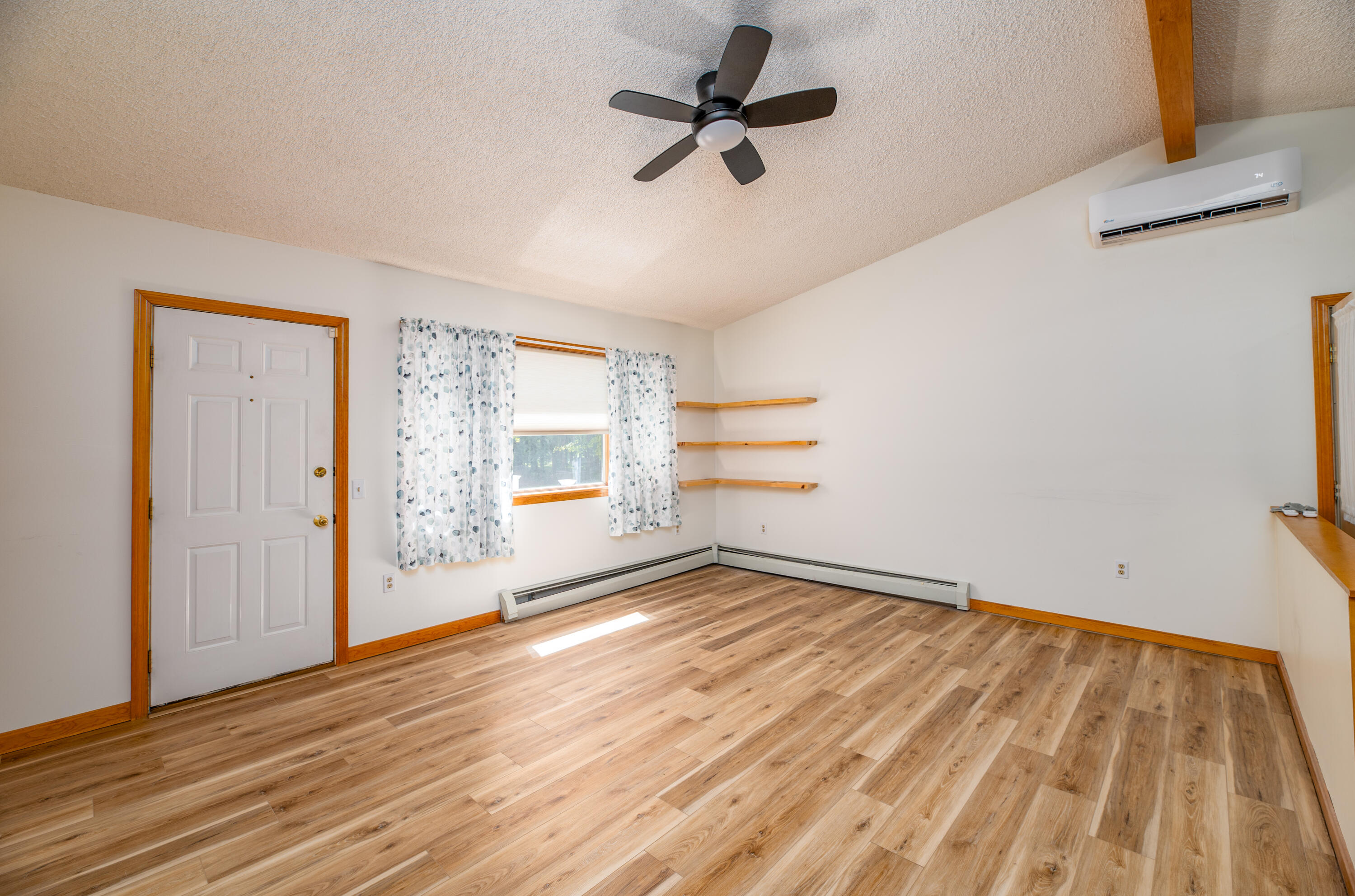 307 Lyons Road Sidney, ME 04330 - Photo 13 of 37 Interior10