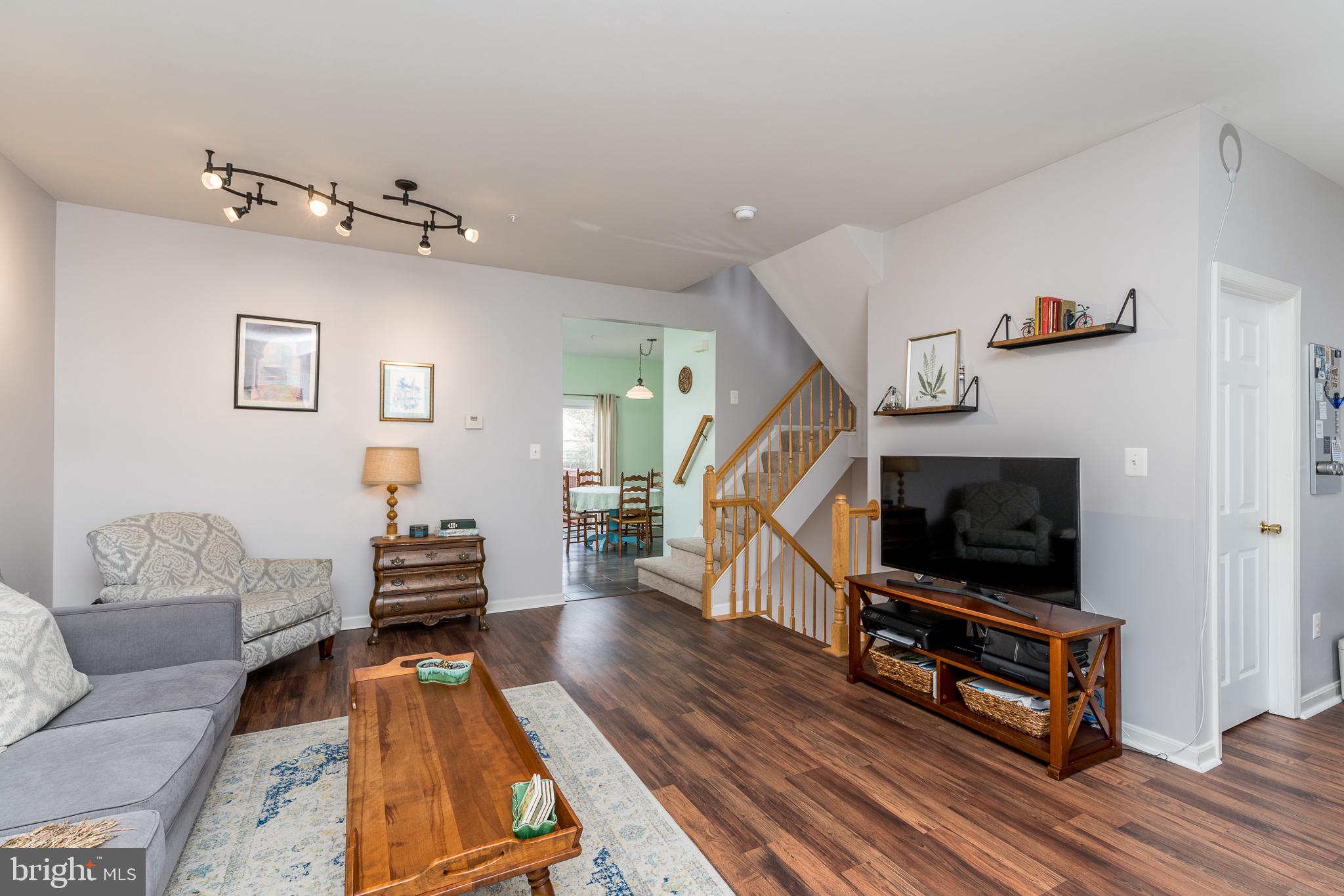 8707 Riverscape Court Odenton, MD 21113 - Photo 11 of 39 Living Room (alt view)