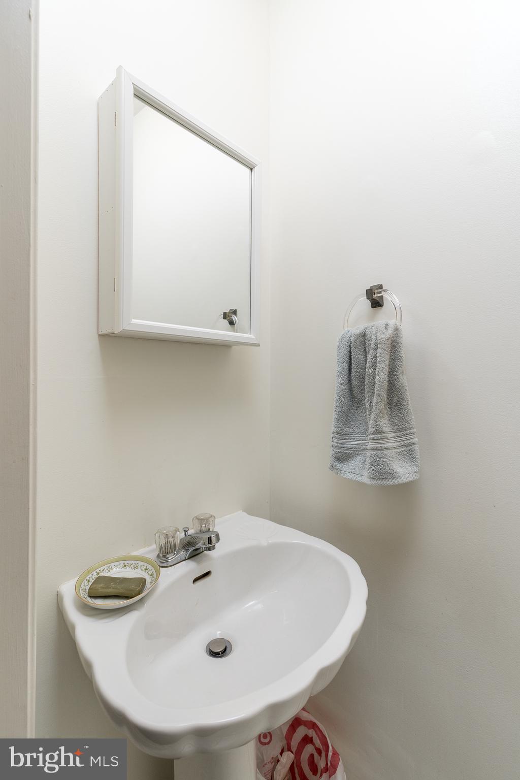 8707 Riverscape Court Odenton, MD 21113 - Photo 15 of 39 Half Bathroom 1