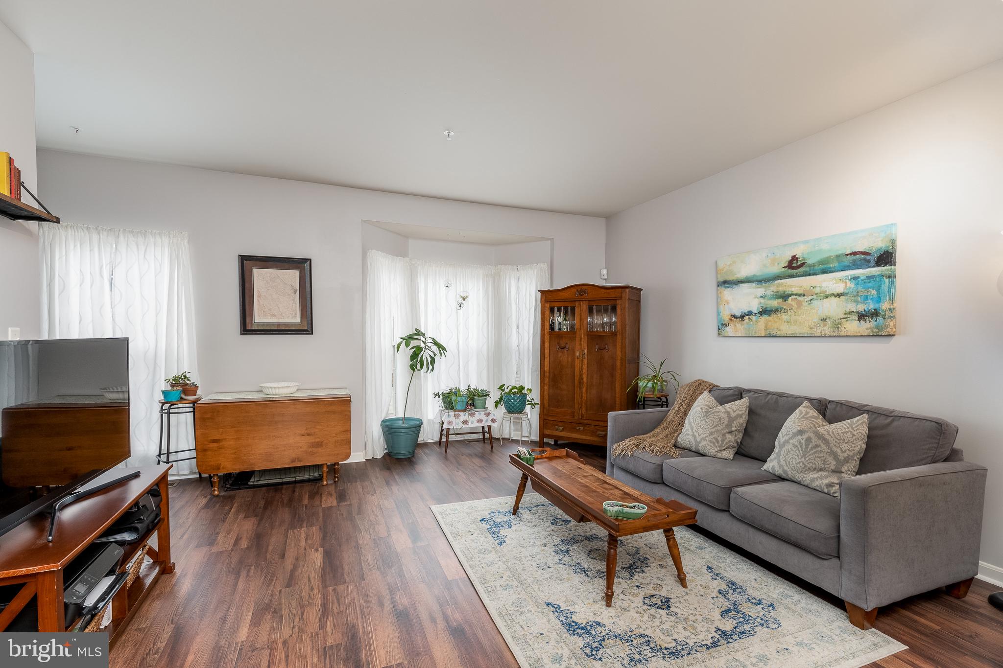 8707 Riverscape Court Odenton, MD 21113 - Photo 4 of 39 2nd Level: Living Room