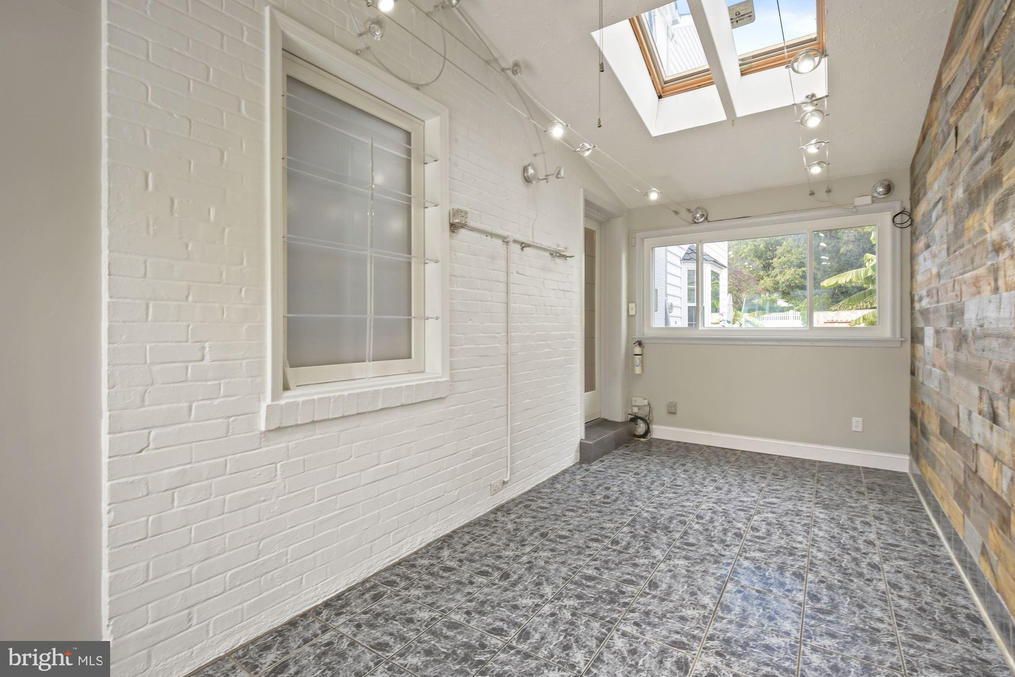 209 Whitestone Road Silver Spring, MD 20901 - Photo 8 of 57