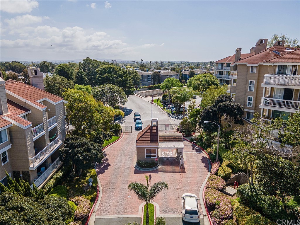 20301 Bluffside Circle, Unit 304 Huntington Beach, CA 92646 - Photo 34 of 40 a picture of houses with outdoor space