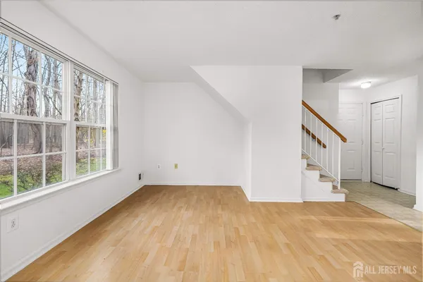 $2,650 | 107 Prestwick Way, Edison, NJ 08820