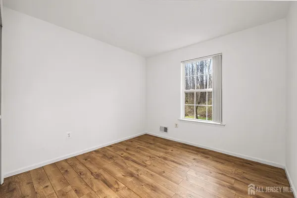 $2,650 | 107 Prestwick Way, Edison, NJ 08820