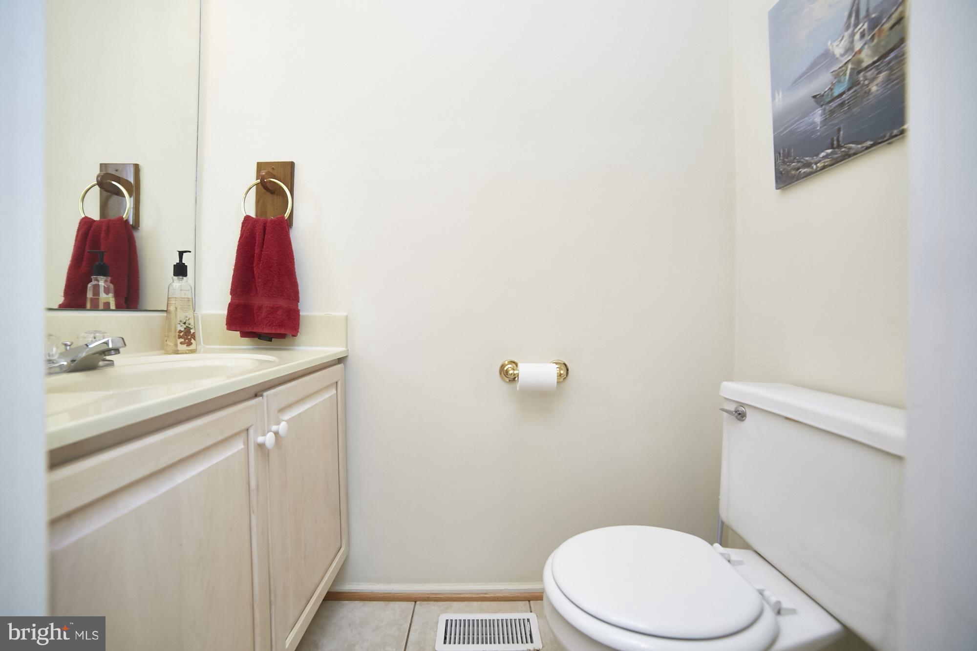 3960 Forest Valley Road Baltimore, MD 21234 - Photo 11 of 29 Bath