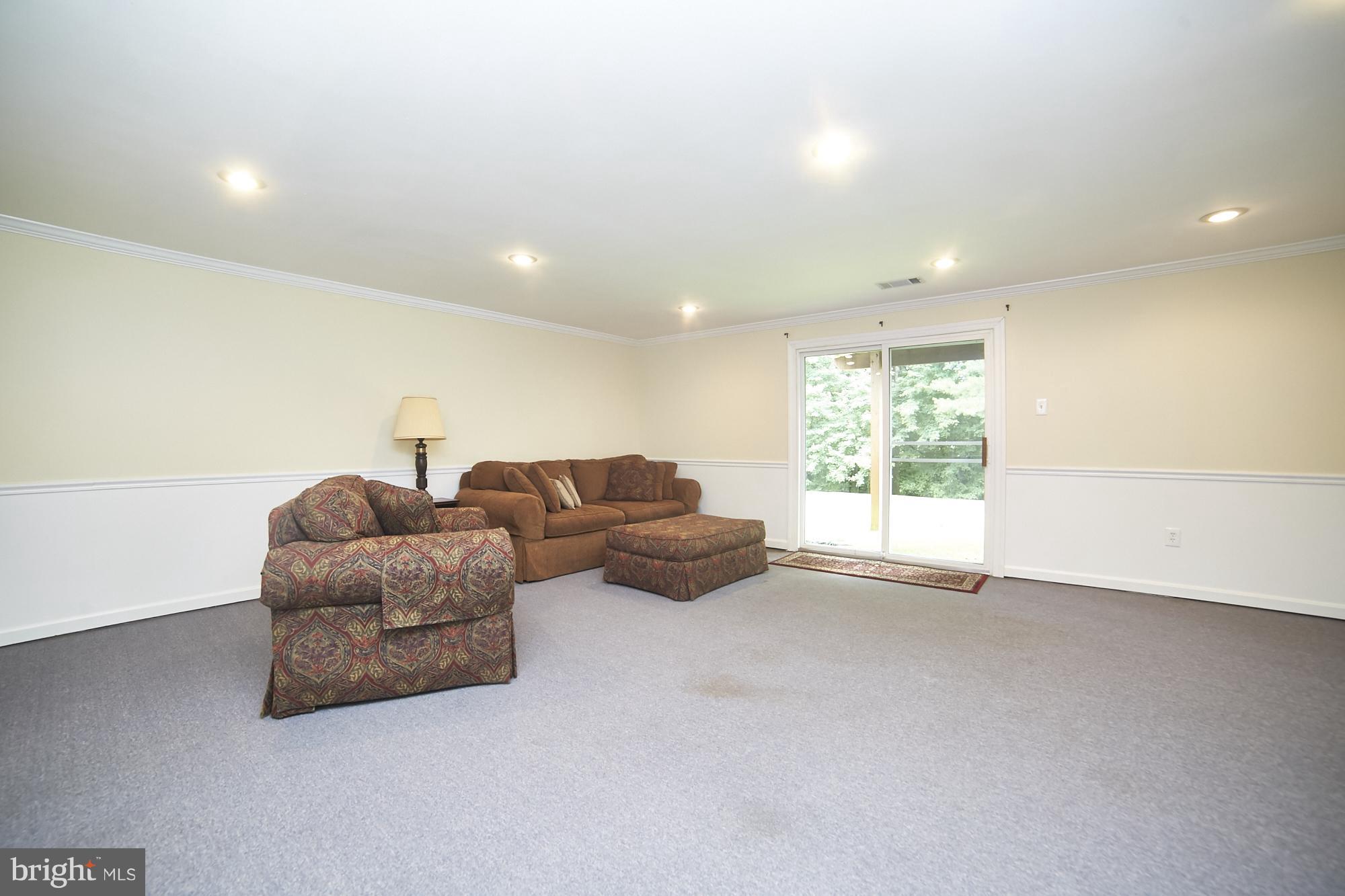 3960 Forest Valley Road Baltimore, MD 21234 - Photo 23 of 29 Family Room