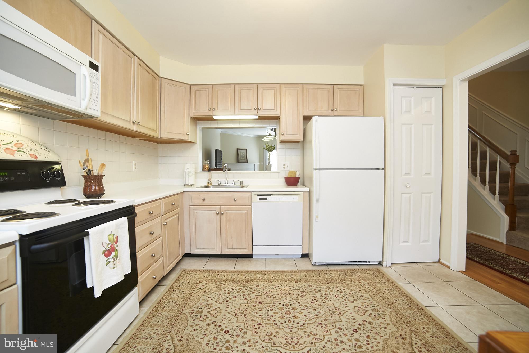 3960 Forest Valley Road Baltimore, MD 21234 - Photo 4 of 29 Kitchen