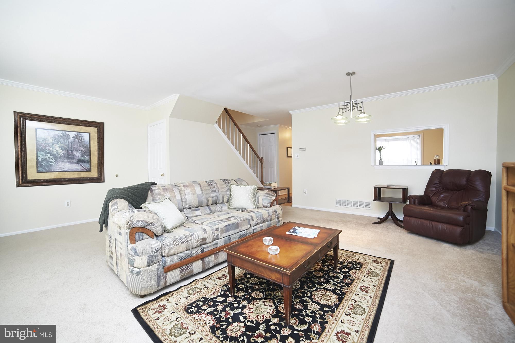 3960 Forest Valley Road Baltimore, MD 21234 - Photo 8 of 29 Living Room