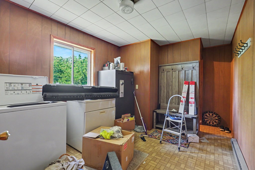 63 Fort Butler Street Murphy, NC 28906 - Photo 25 of 30 a room with furniture and window