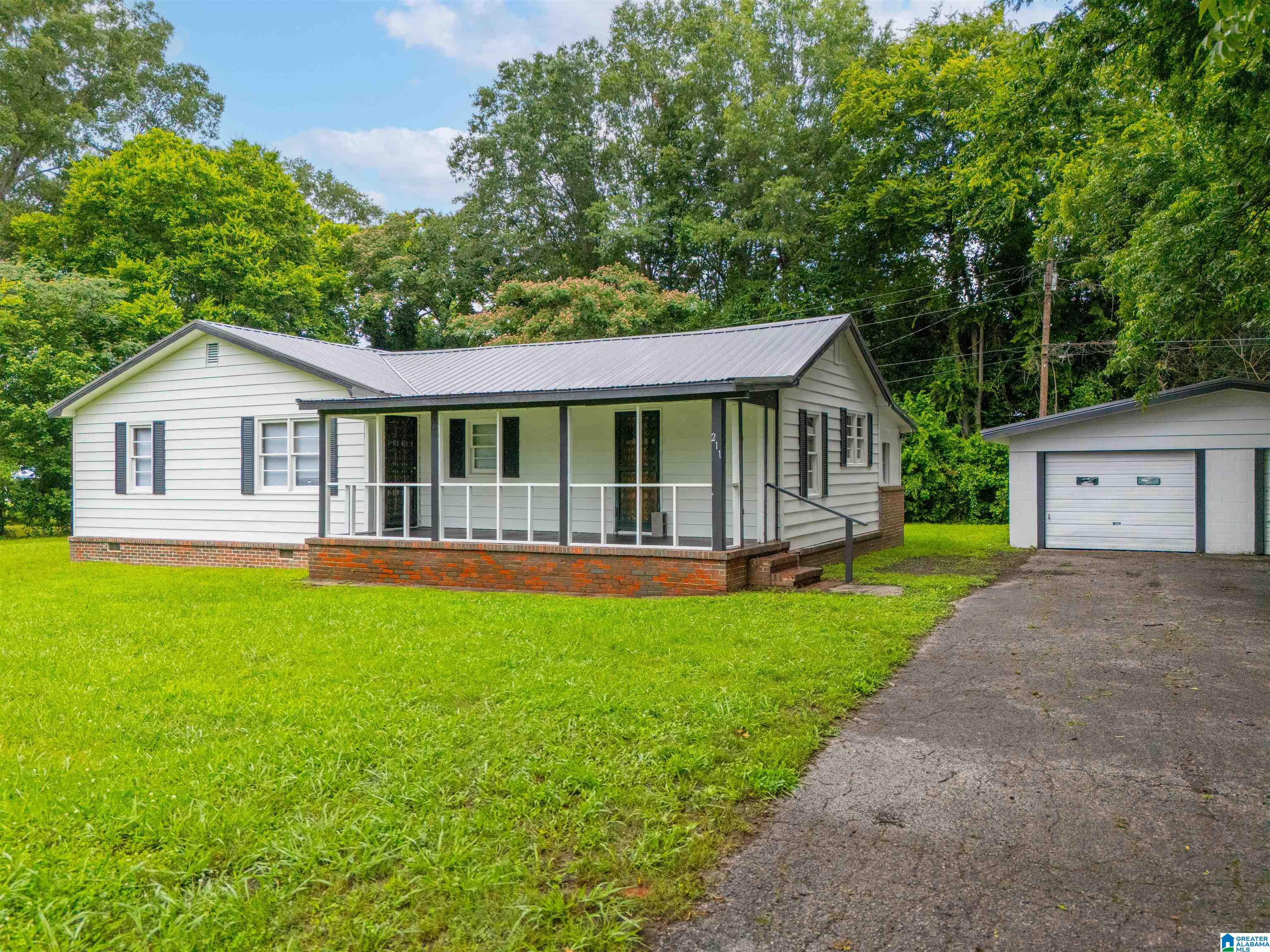 211 Corning Street Anniston, AL 36201 - Photo 1 of 39