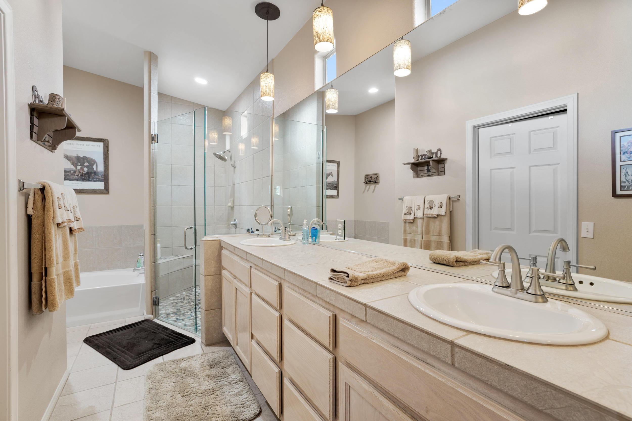 68694 Durango Road Cathedral City, CA 92234 - Photo 28 of 45 master bath