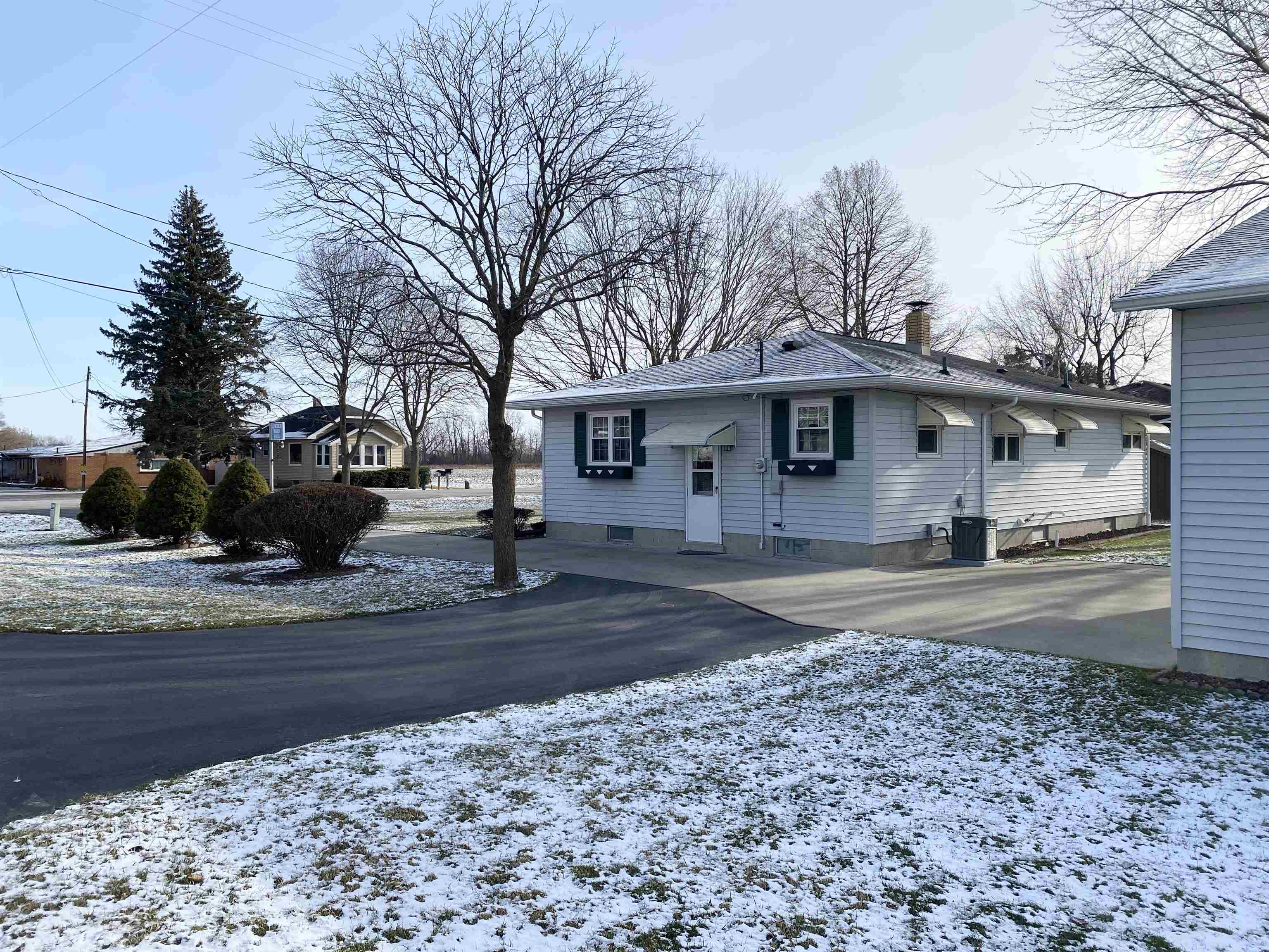 76 South Lincoln Road Bay City, MI 48708 - Photo 6 of 43