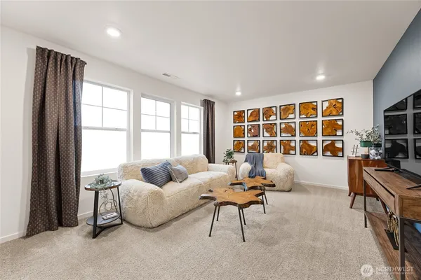 $689,995 | 1468 Pecheos Avenue, Unit 38, Buckley, WA 98321