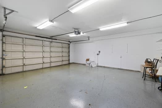 913 Valley Way Madera, CA 93637 - Photo 39 of 39 a view of a garage room