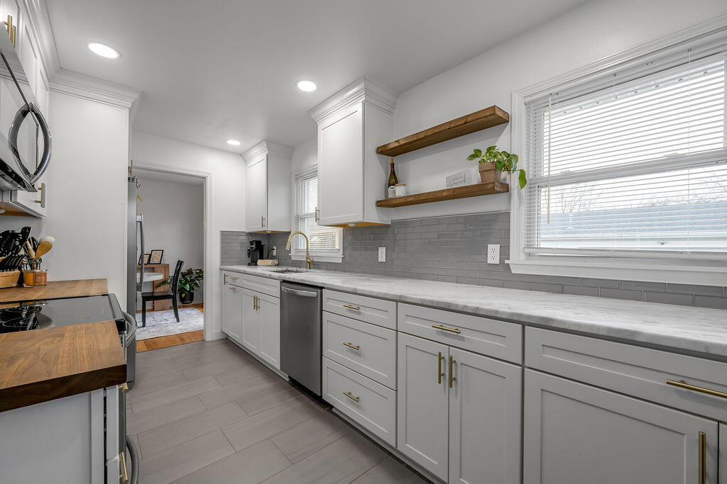 2063 Rainbow Road Lexington, KY 40503 - Photo 5 of 49 5TDB_2613