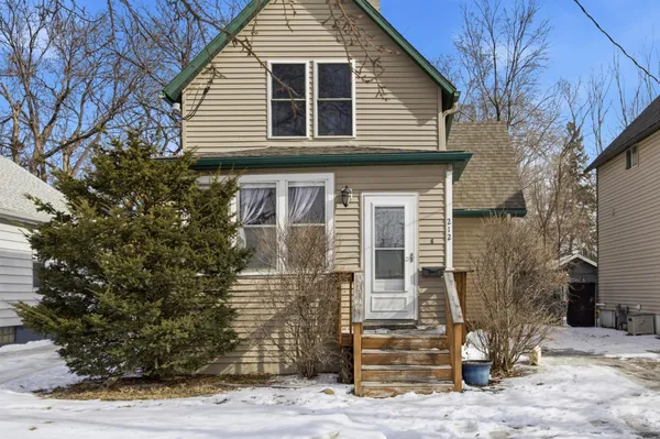 $205,000 | 212 11th Street South, Moorhead, MN 56560