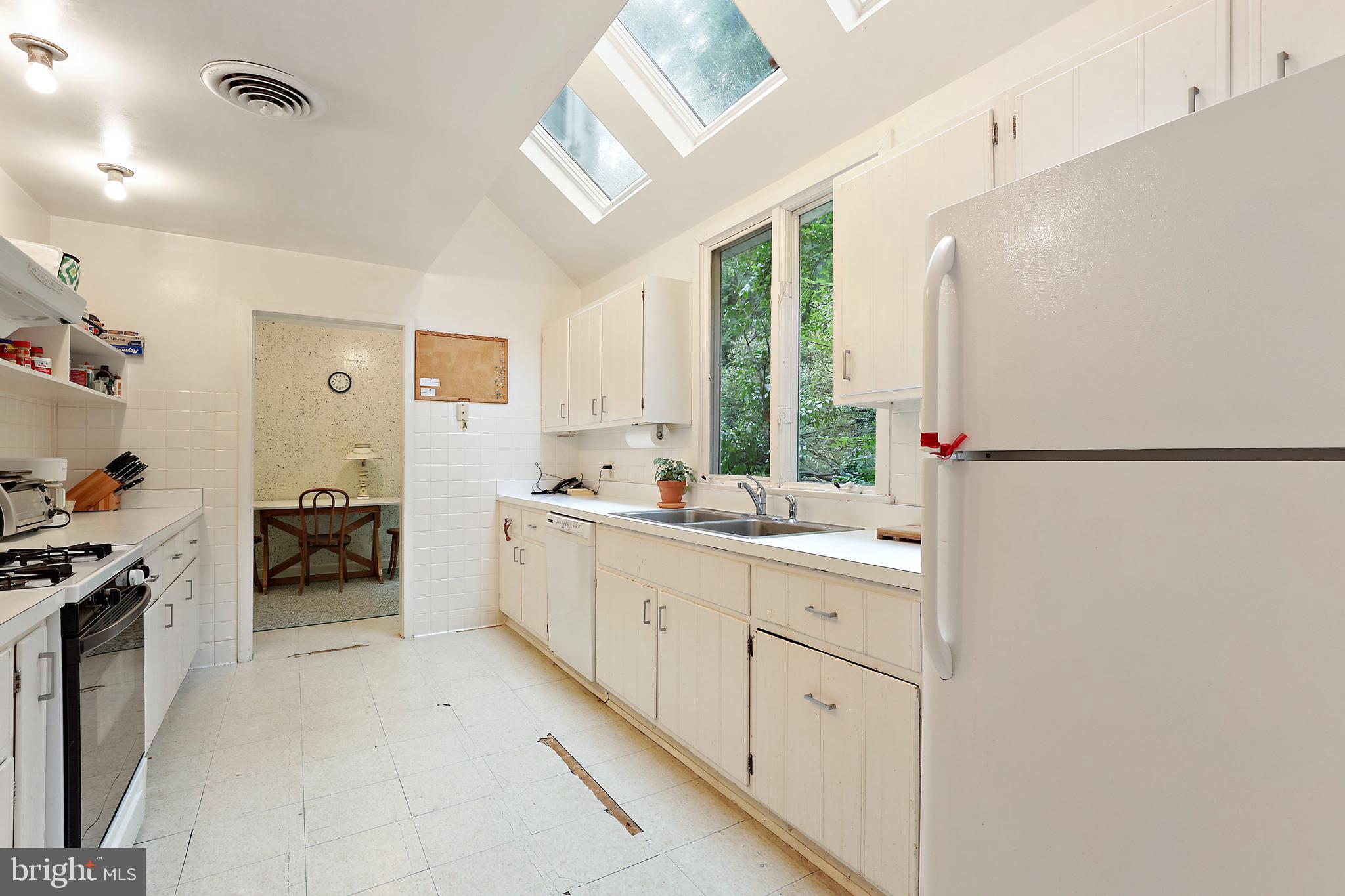 319 Golf Course Road Owings Mills, MD 21117 - Photo 18 of 45