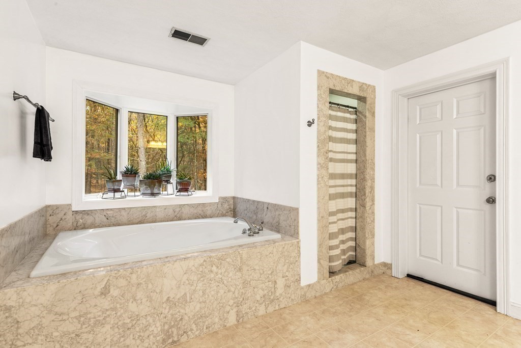 77 R Tenney Road Westford, MA 01886 - Photo 19 of 35 Gallery Image 19