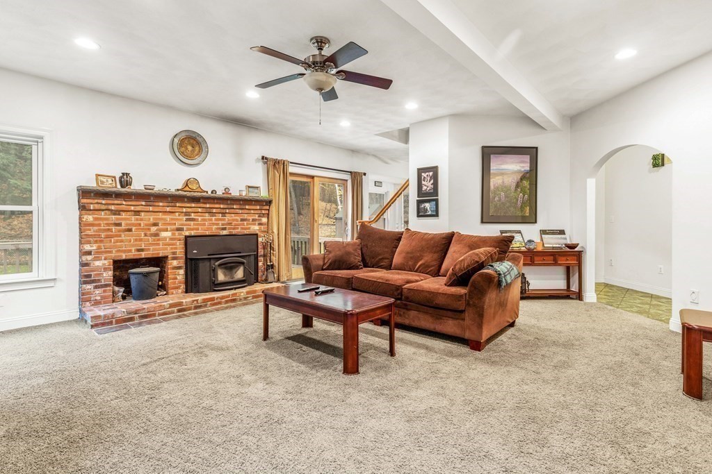 77 R Tenney Road Westford, MA 01886 - Photo 7 of 35 Gallery Image 7