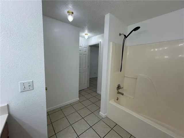 $199,900 | 323 Hamilton Street, Warrensburg, MO 64093