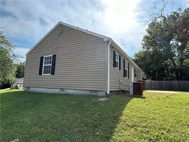 $199,900 | 323 Hamilton Street, Warrensburg, MO 64093