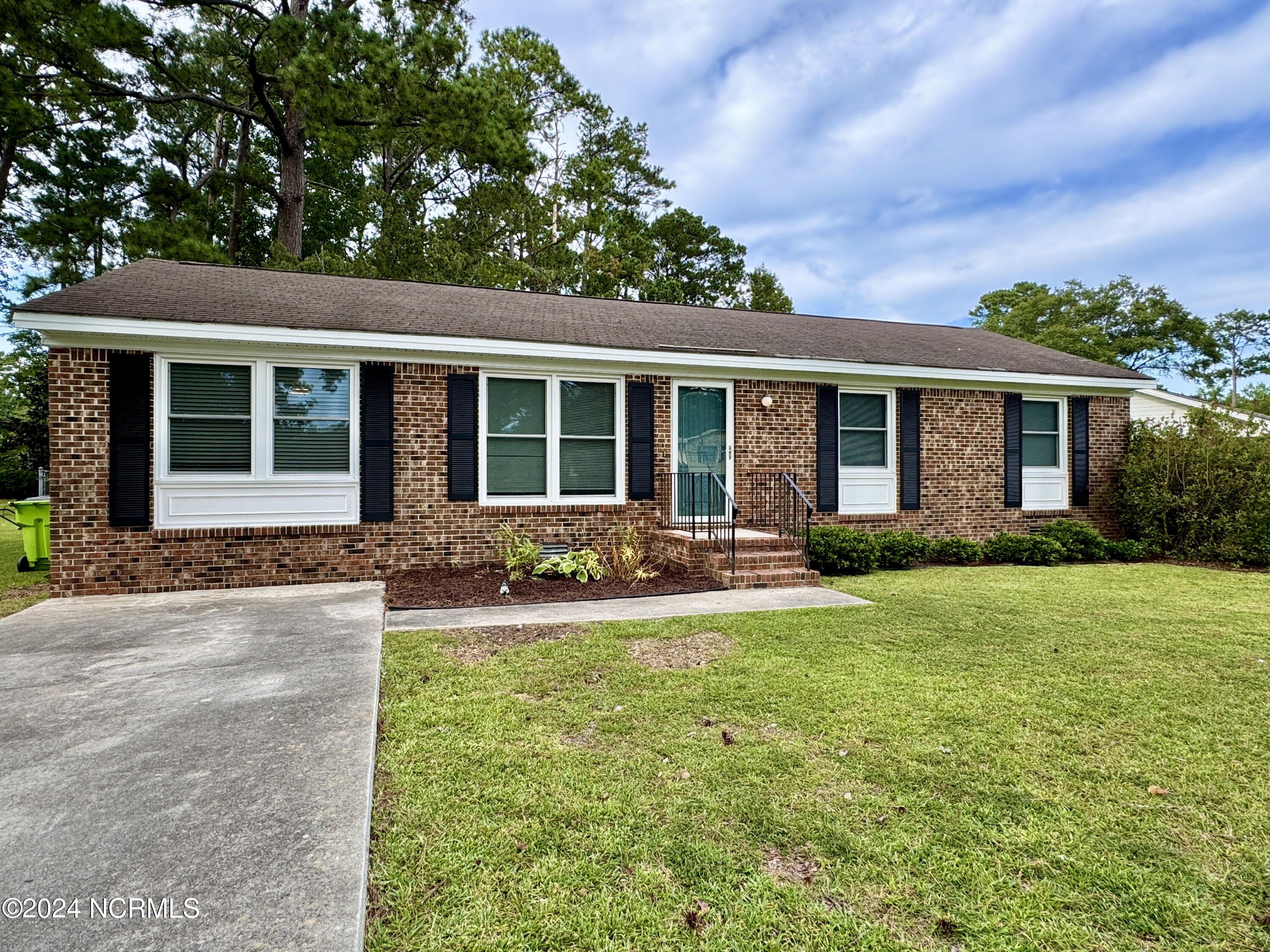 219 Stratford Road Havelock, NC 28532 - Photo 1 of 22