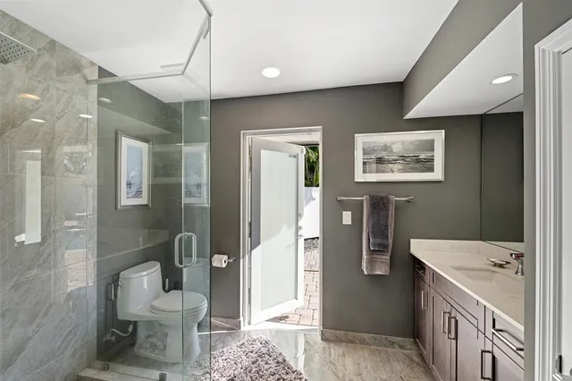 a black and white photo of a painting