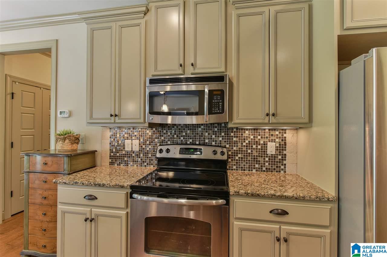 204 Dunrobin Cove Pelham, AL 35124 - Photo 10 of 49