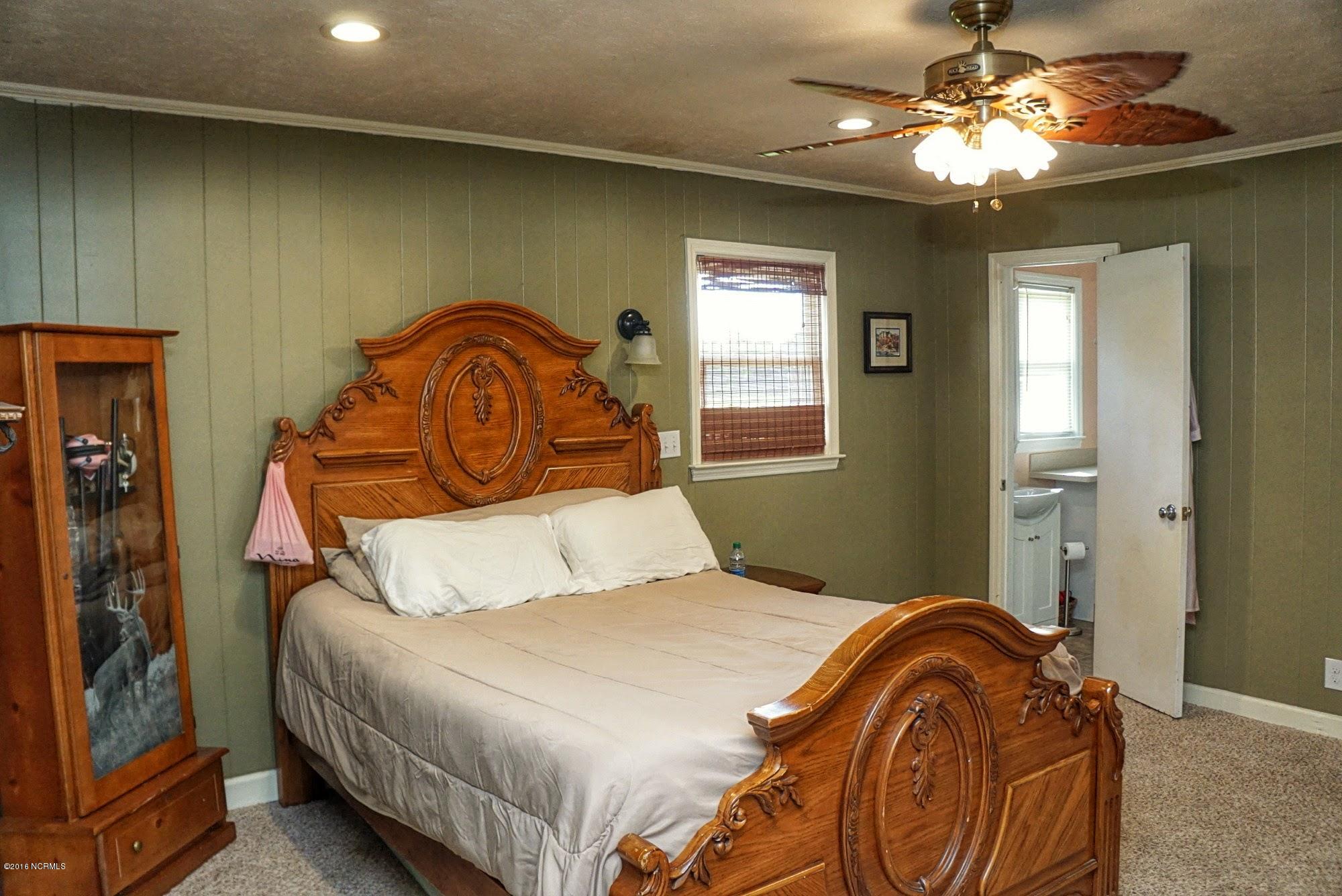 2562 Rosindale Road Clarkton, NC 28433 - Photo 11 of 16 2652 Rosindale master