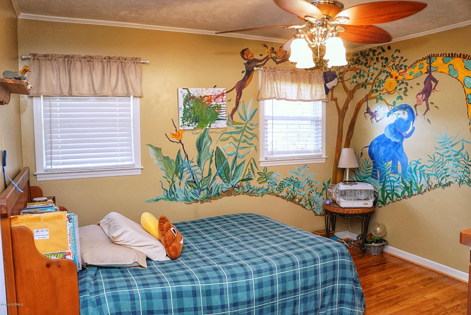2562 Rosindale Road Clarkton, NC 28433 - Photo 12 of 16 2652 Rosindale bedroom 3