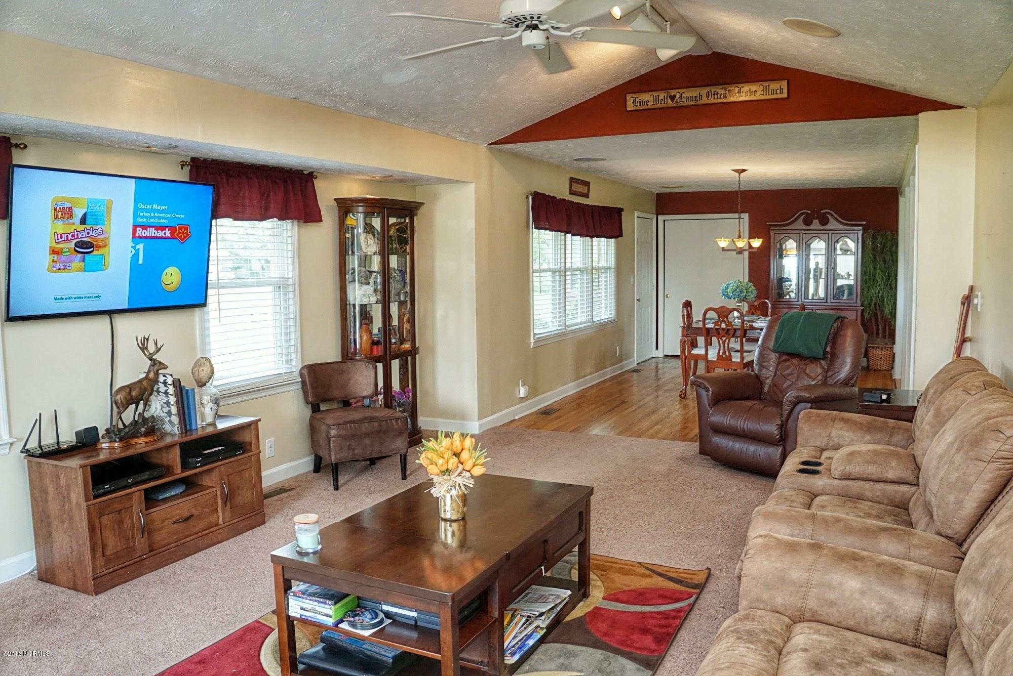 2652 Rosindale living to dining room vie