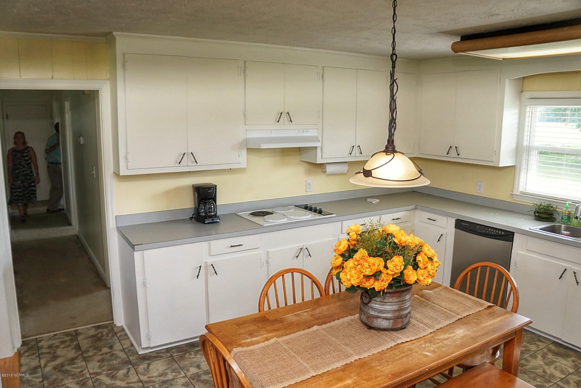 2562 Rosindale Road Clarkton, NC 28433 - Photo 9 of 16 2652 Rosindale kitchen view 2