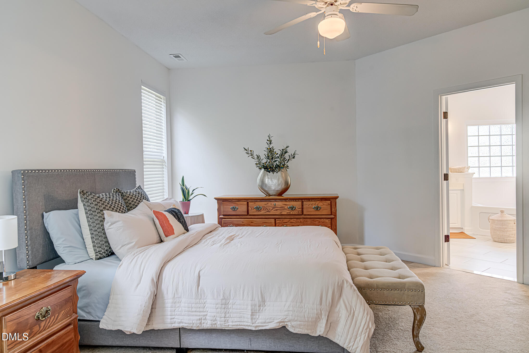 2517 Cambridge Road Burlington, NC 27215 - Photo 11 of 29 2517 Cambridge Rd Photo-18