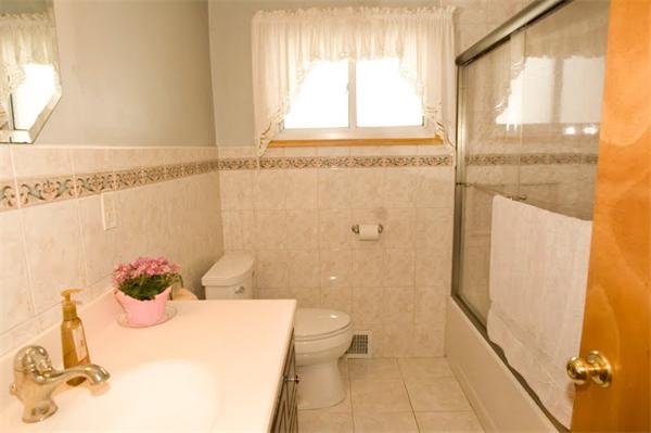 12 Cedardale Road Lynn, MA 01904 - Photo 8 of 10 Gallery Image 8