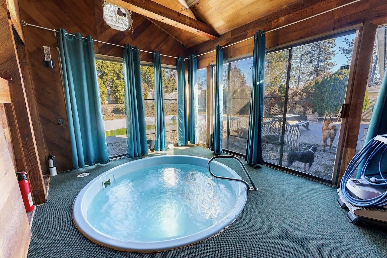 6514 North Sutherlin Street Spokane, WA 99208 - Photo 4 of 28