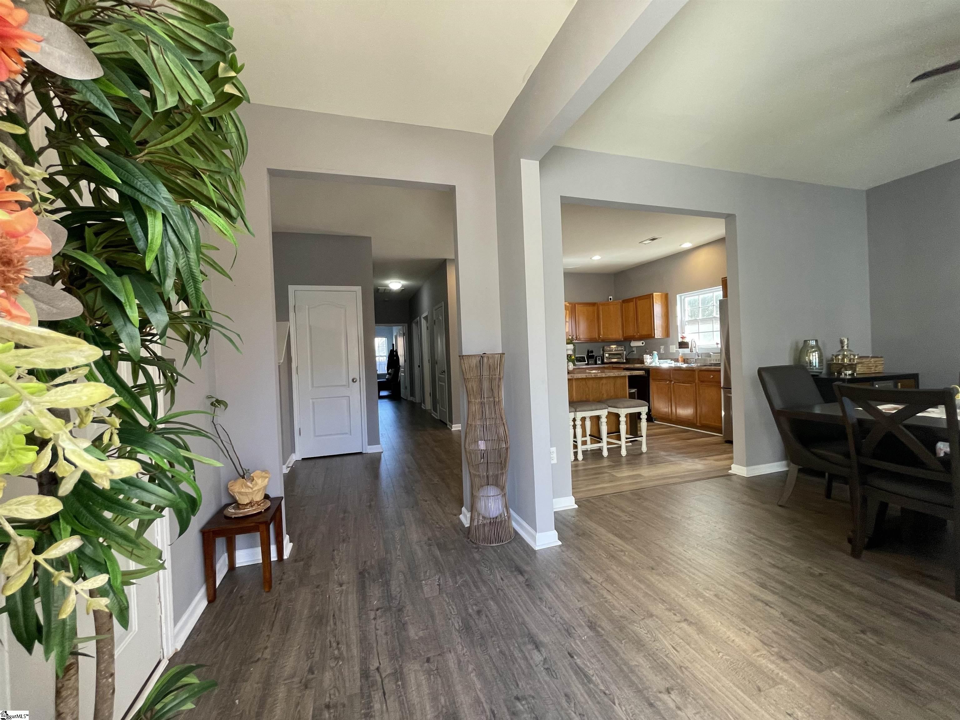 214 Rachel Evans Drive Boiling Springs, SC 29316 - Photo 4 of 37